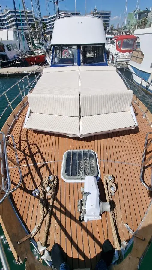 Charming Boat House In Barcelona With Big Terrace And Solarium Hotel Sant Adria de Besos Botel