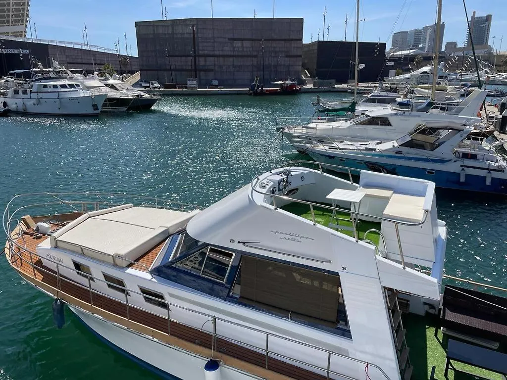 Botel Charming Boat House In Barcelona With Big Terrace And Solarium Hotel Sant Adria de Besos